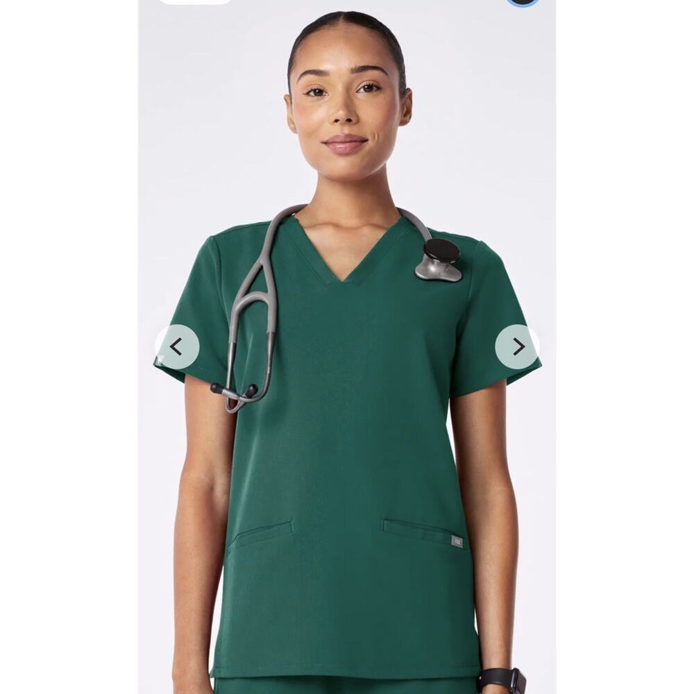 Figs Women Scrub Top Size Medium Hunter Green Casma Medical Wears